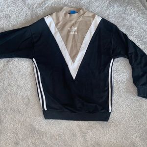 Small adidas sweater